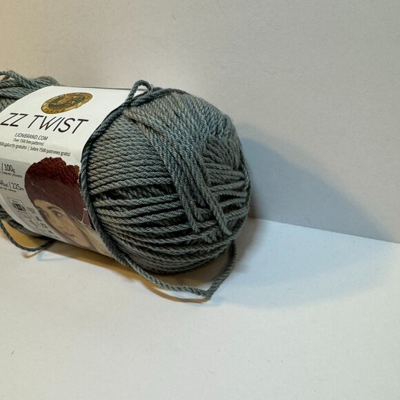 1 Skein Lion Brand ZZ Twist Yarn - Grey - Picture 2 of 5